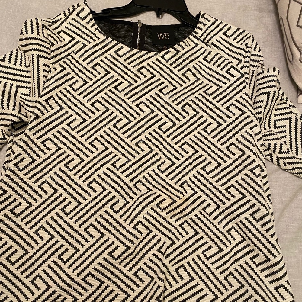 Three quarter length top